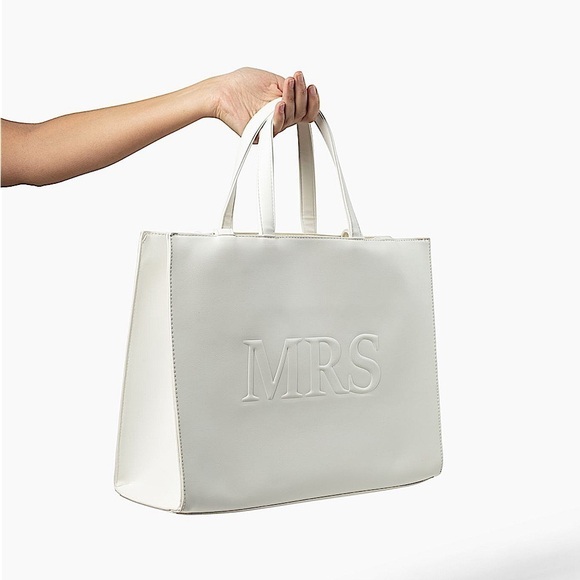Handbags - NWT Mrs. Large White Bridal Tote Gift